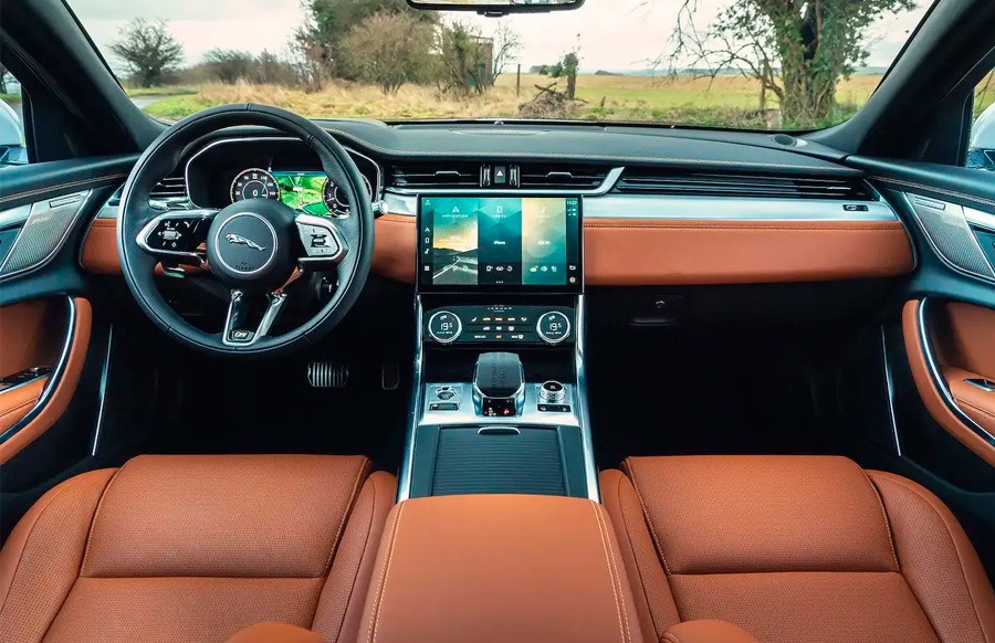 Фото: Информационно-развлекательная система Pivi на jaguar xf