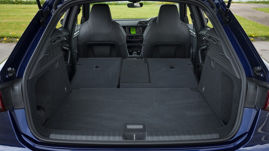 Фото: Багажник в Audi A3 Sportback